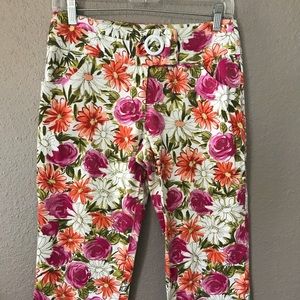 Donna Rae Petites Floral Capris Sz 6
